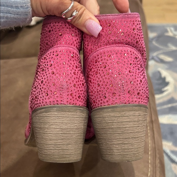 Pierre Dumas Fuchsia Rhinestone Ankle Boots - Picture 4 of 7